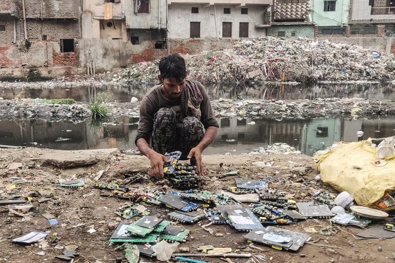 Indian collecting E-Waste